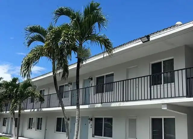 Property at 3250 10th St N Unit A8, Naples, FL, 34103, 2 beds, 1 bath, [object Object]
