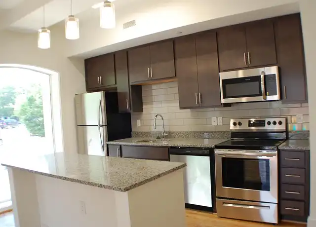 Property at Phoenix on Foushee - 1 E Cary St, Richmond, VA, 23219, 1-3 bed, 1-2 bath, [object Object]