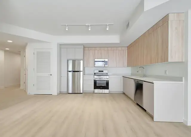 Photo of 1715 N Dixie Hwy, Lake Worth Beach, FL 33460