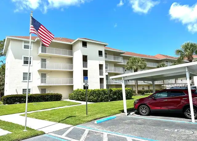 Property at 441 Quail Forest Blvd Unit A301, Naples, FL, 34105, 2 beds, 2 baths, [object Object]