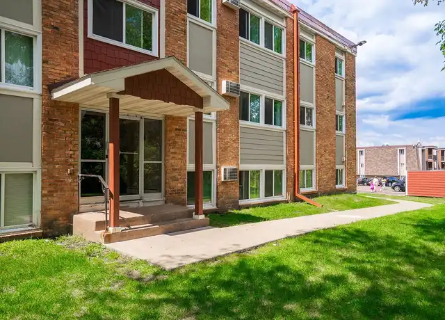 Property at Pinehurst Apartments - 1799 Cedar Ave, White Bear Lake, MN, 55110, 2 beds, 1 bath, [object Object]