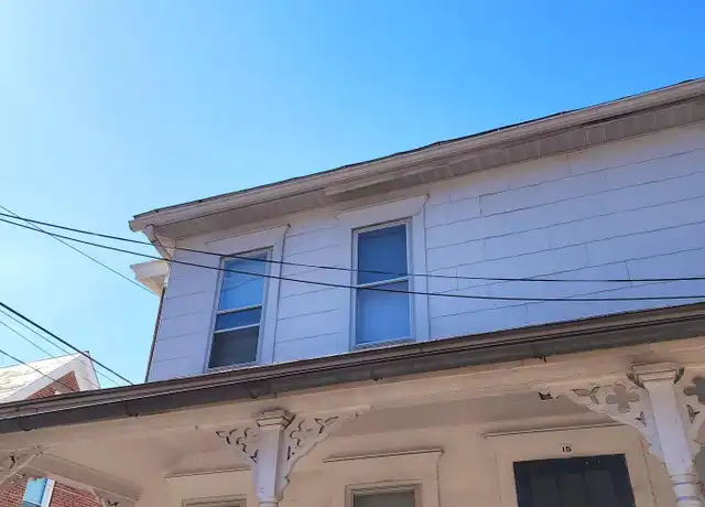 Property at 15 N 10th St Unit 2nd Floor, Stroudsburg, PA, 18360, 2 beds, 1 bath, [object Object]