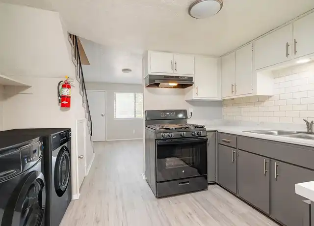 Property at Spain Townhomes - 5009 El Corte Miramar NE, Albuquerque, NM, 87111, 2 beds, 1 bath, [object Object]