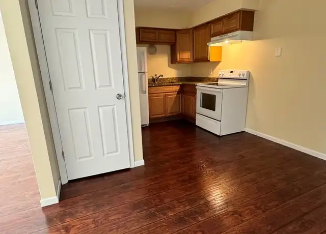Property at 3120 Meriday Ln Unit 3120-304, Rockford, IL, 61109, 2 beds, 1 bath, [object Object]