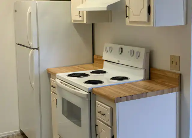 Property at 500 E K St Unit 11, Russellville, AR, 72801, 1 bed, 1 bath, [object Object]