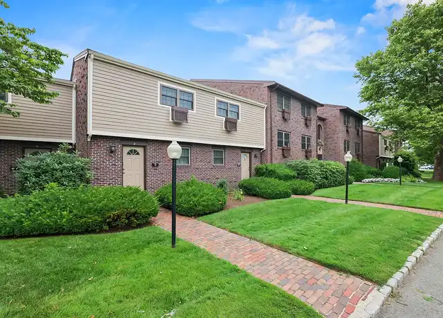 Property at Shaker Glen Village - 241 Lexington St, Woburn, MA, 01801, 1 bed, 1 bath, [object Object]