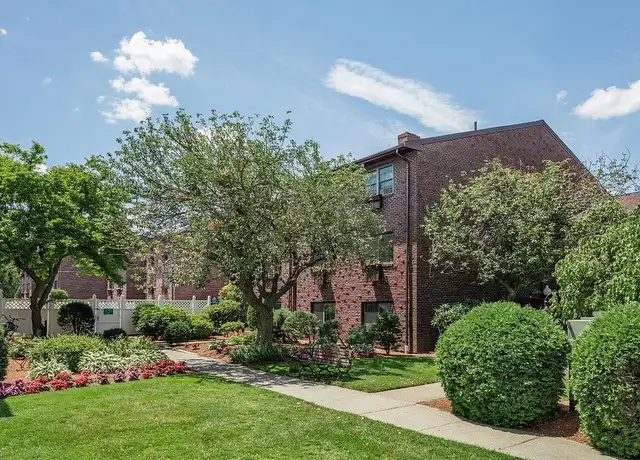 Photo of 241 Lexington St, Woburn, MA 01801