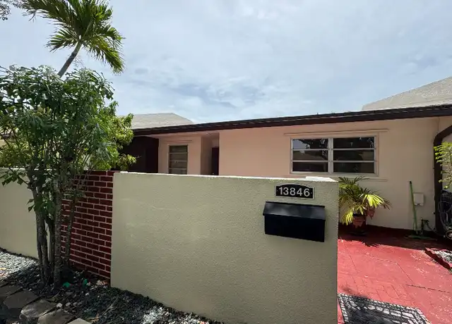 Property at 13846 Kendale Lakes Dr, Miami, FL, 33183, 2 beds, 2 baths, [object Object]