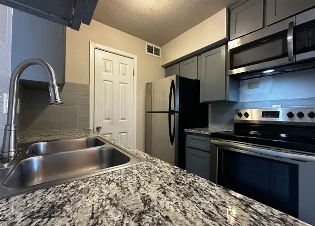 Property at 1425 S 12th St, Waco, TX, 76706, 1 bed, 1 bath, [object Object]