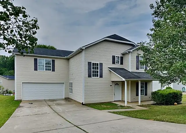 Property at 640 Cliffs Inn Cir, Charlotte, NC, 28214, 4 beds, 2.5 baths, [object Object]