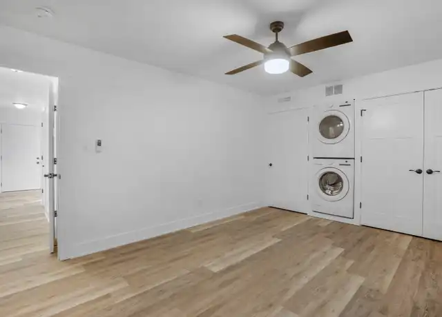 Property at 3202 Central Ave Unit 2, Indianapolis, IN, 46205, 1 bed, 1 bath, [object Object]