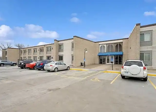 Property at Southtown Apartments - 8133 E Bloomington Fwy, Minneapolis, MN, 55420, 2 beds, 1 bath, [object Object]