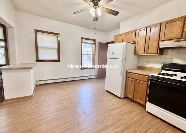 Property at 6 Boston Ave Unit 2, Somerville, MA, 02144, 3 beds, 1 bath, [object Object]