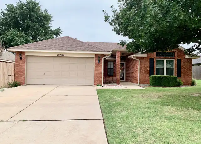 Property at 12304 NW 4th St, Yukon, OK, 73099, 3 beds, 2 baths, [object Object]