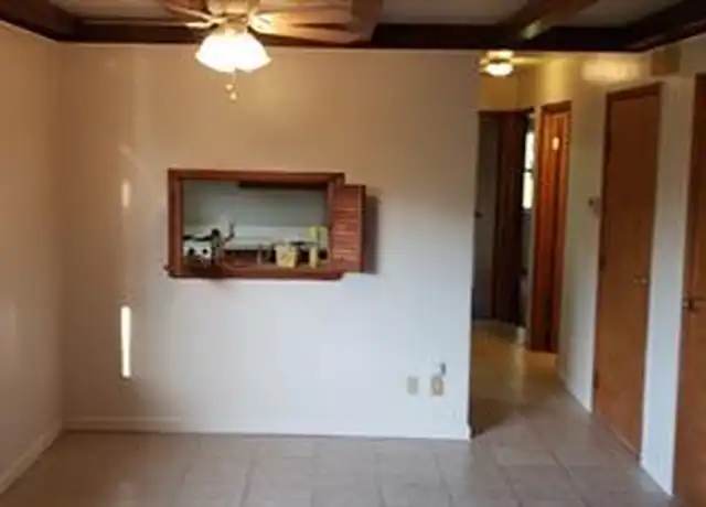 Property at 17 Vanderbilt Dr Unit B, Fairborn, OH, 45324, 2 beds, 1 bath, [object Object]