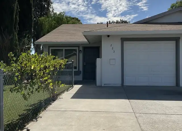 Property at 223 E Trident Dr, Pittsburg, CA, 94565, 4 beds, 2 baths, [object Object]