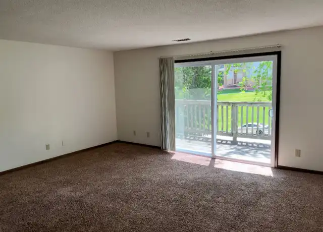 Property at 1400 Franklin Ave Unit Franklin-40, Council Bluffs, IA, 51503, 1 bed, 1 bath, [object Object]