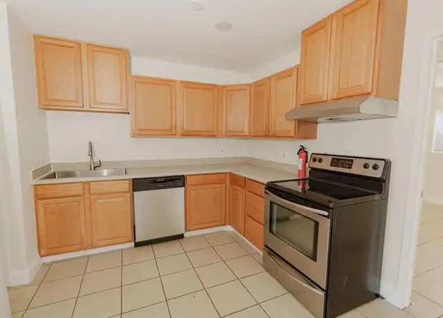 Property at 695 Vermont Ave, Turlock, CA, 95380, 2 beds, 1 bath, [object Object]