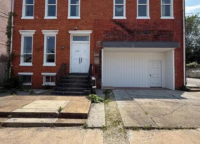 Property at 238 E Philadelphia St Unit 4, York, PA, 17403, 2 beds, 1 bath, [object Object]