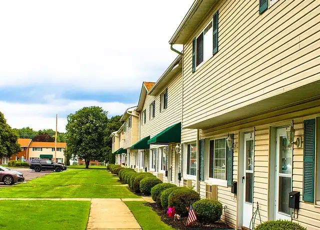 Property at Evergreen Village Apartments & Townhouses - 1100 Oakwood Dr, Elyria, OH, 44035, 1-3 bed, 1-1.5 bath, [object Object]