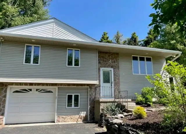 Property at 2 Grissom St, Warwick, NY, 10990, 3 beds, 1.5 baths, [object Object]