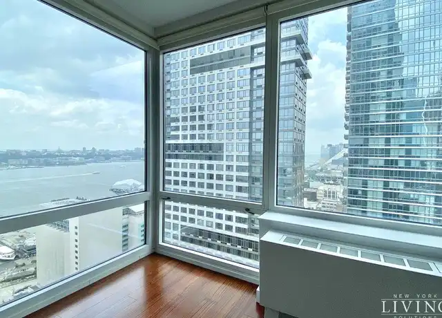 Property at 620 W 42nd St Unit S31E, New York, NY, 10036, 2 beds, 2 baths, [object Object]