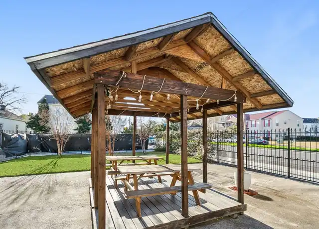 Property at 3000 Lasalle St Unit 2B, New Orleans, LA, 70115, 4 beds, 2 baths, [object Object]