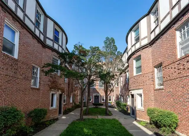 Property at 916 W 18th Pl, Chicago, IL, 60608, 1 bed, 1 bath, [object Object]