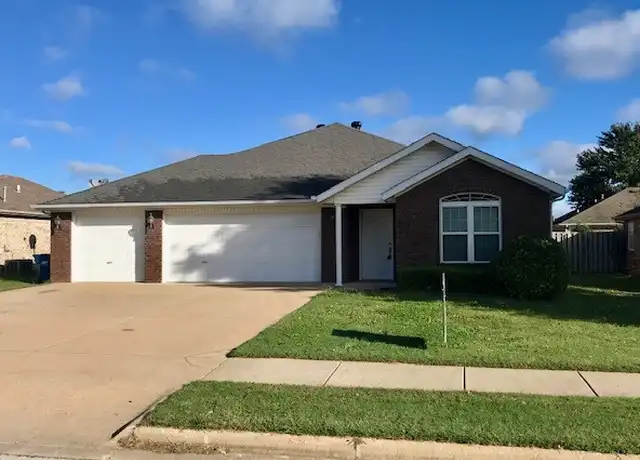 Property at 3908 SW Surrey Ave, Bentonville, AR, 72712, 3 beds, 2 baths, [object Object]