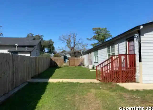 Property at 1520 D St, Floresville, TX, 78114, 1 bed, 1 bath, [object Object]