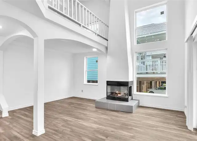 Property at 1031 15th St, Dickinson, TX, 77539, 2 beds, 2 baths, [object Object]