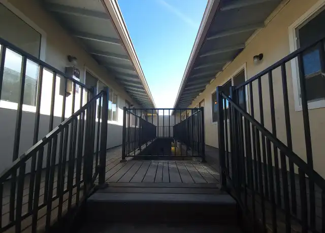 Property at 1134 Parkside St Unit 10, Salinas, CA, 93906, 1 bed, 1 bath, [object Object]