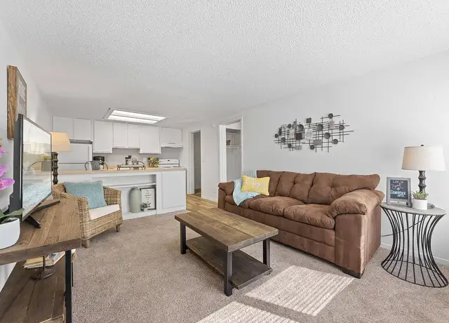 Photo of 1200 Beville Rd, Daytona Beach, FL 32114
