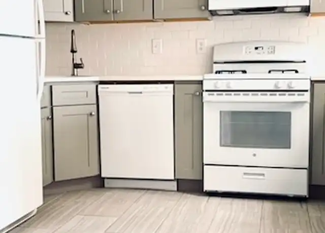 Property at 200 Christopher Columbus Dr Unit B9, Jersey City, NJ, 07302, 1 bed, 1 bath, [object Object]