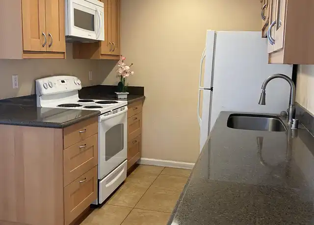 Property at 201 Woodrow Ave, Modesto, CA, 95350, 2 beds, 1 bath, [object Object]