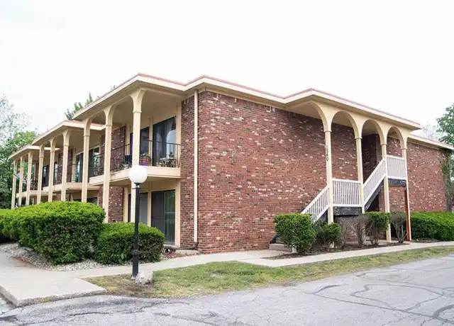 Property at 1252 W 73rd St Unit 1252-D, Indianapolis, IN, 46260, 1 bed, 1 bath, [object Object]