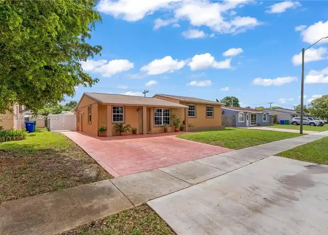 Property at 1660 SW 47th Ave, Fort Lauderdale, FL, 33317, 3 beds, 2 baths, [object Object]