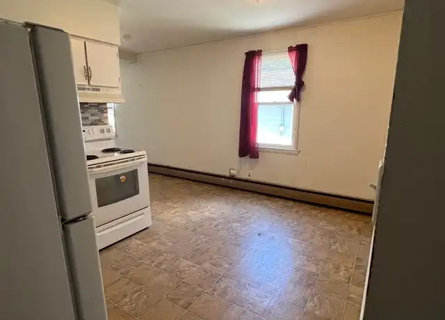 Property at 515 W Oak St Unit B, Sparta, WI, 54656, 2 beds, 1 bath, [object Object]
