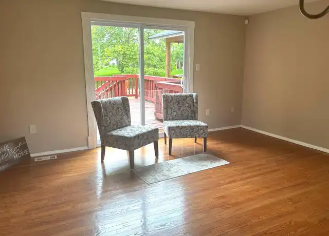 Property at 3423 Castle Way Unit 104-32, Silver Spring, MD, 20904, 2 beds, 1.5 baths, [object Object]