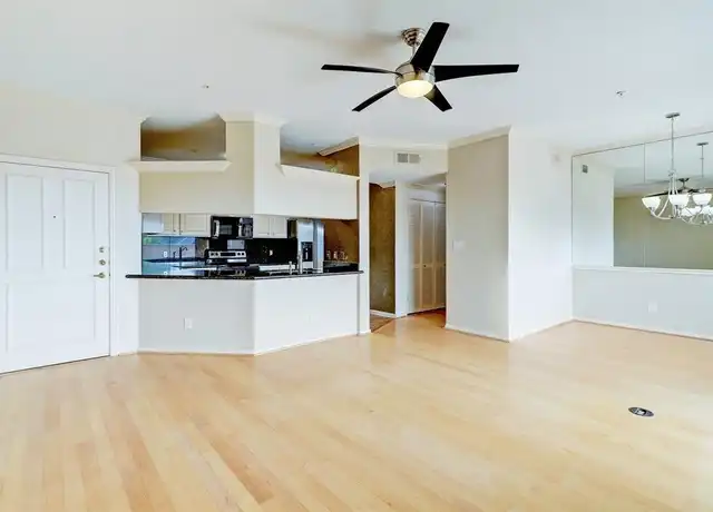 Property at 2111 Welch St Unit A212, Houston, TX, 77019, 1 bed, 1 bath, [object Object]