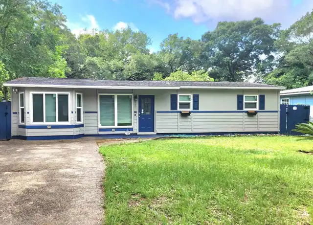 Property at 901 Lucerne Ave, Pensacola, FL, 32505, 4 beds, 1 bath, [object Object]