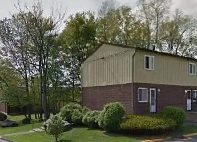 Property at Sunset Gardens - 75 Midfield Dr, Waterbury, CT, 06705, 1 bed, 1 bath, [object Object]