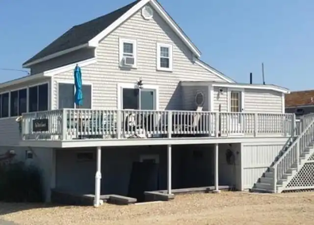 Property at 9 16th St Unit WINTER, Newbury, MA, 01951, 4 beds, 2 baths, [object Object]