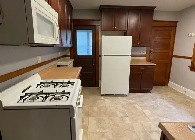 Property at 1135 Edgerton St Unit 2, St Paul, MN, 55130, 3 beds, 2 baths, [object Object]