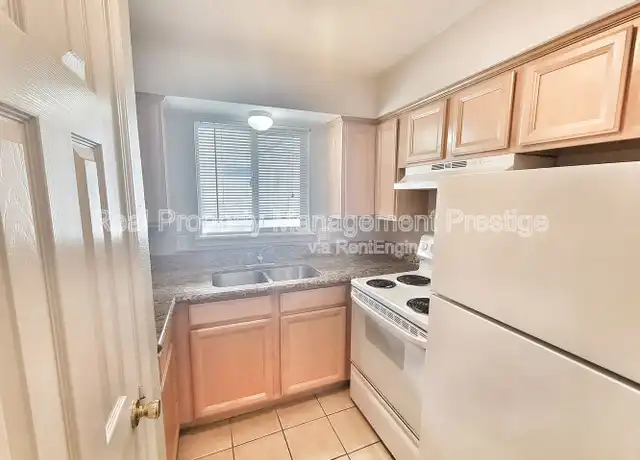 Property at 1520 Yale St Unit 18, Houston, TX, 77008, 1 bed, 1 bath, [object Object]