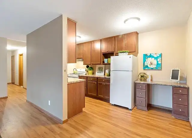 Property at Lynwood Flats - 800 W 65th St, Minneapolis, MN, 55423, 1-2 bed, 1 bath, [object Object]