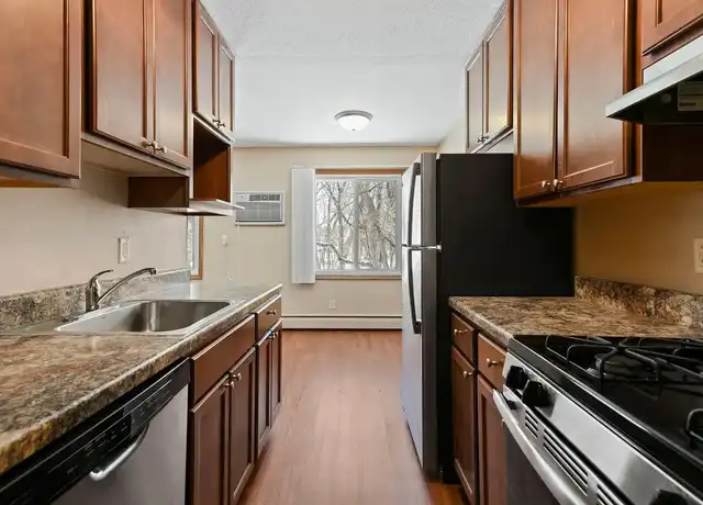Property at Lynwood Flats - 800 W 65th St, Minneapolis, MN, 55423, 1-2 bed, 1 bath, [object Object]