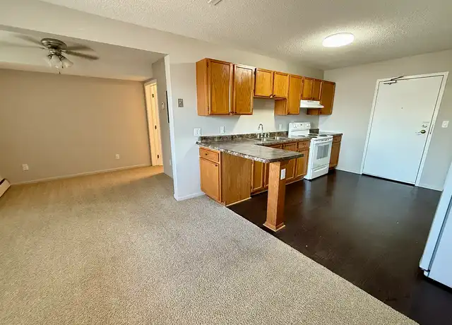 Property at Parkview Apartments - 1244 Hazelwood St, St Paul, MN, 55106, 1 bed, 1 bath, [object Object]