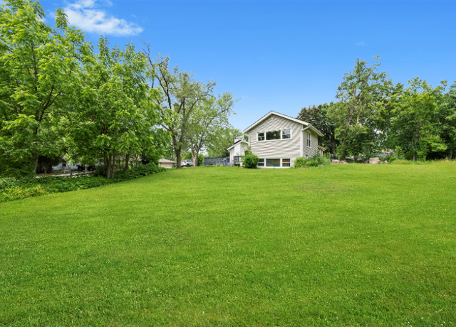 Photo of 23951 N Lakeside Dr, Lake Zurich, IL 60047