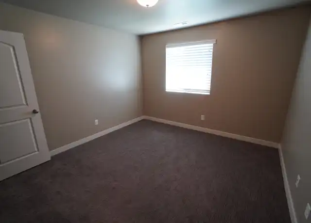 Property at 1109 W 2875 N, Layton, UT, 84041, 3 beds, 2.5 baths, [object Object]